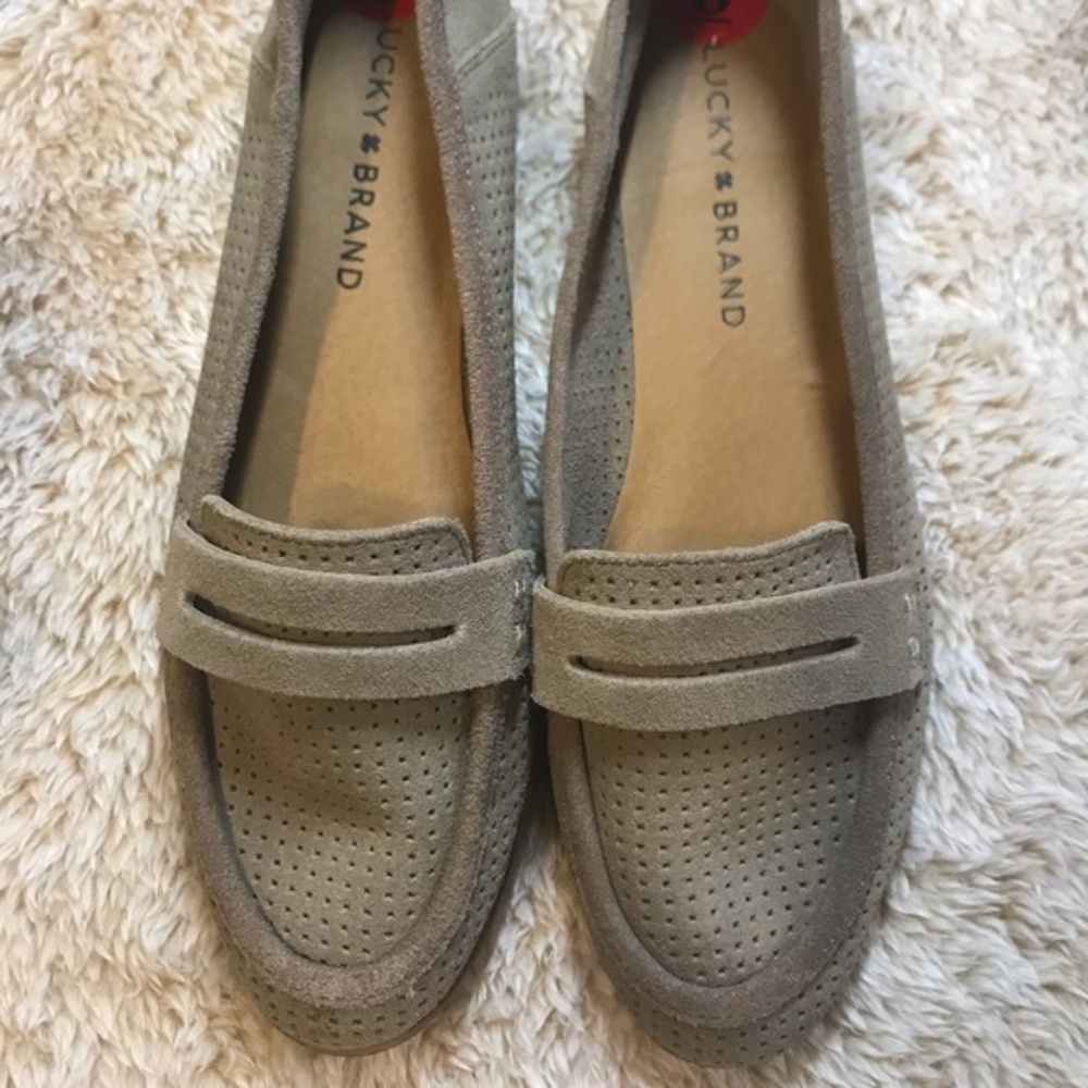 LUCKY BRAND CAYLON suede loafers moccasin color tan beige Size 6 new